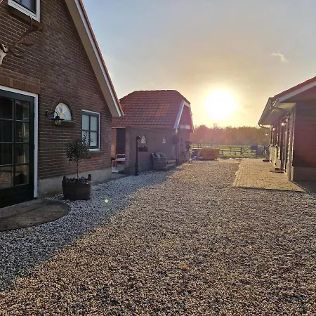 Hoeve Happiness - Ontbijt Inbegrepen - Wellness Aanwezig Bed & Breakfast 4*