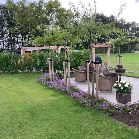 Hoeve Happiness - Ontbijt Inbegrepen - Wellness Aanwezig 4* Voorthuizen