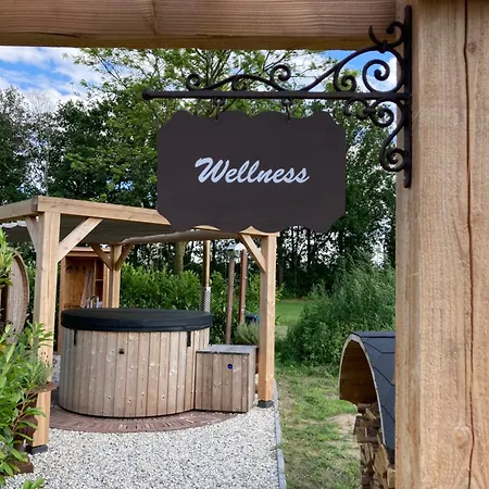 Hoeve Happiness - Ontbijt Inbegrepen - Wellness Aanwezig 4* Voorthuizen