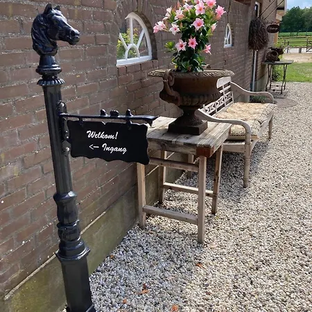 ベッド・アンド・ブレックファスト Hoeve Happiness - Ontbijt Inbegrepen - Wellness Aanwezig