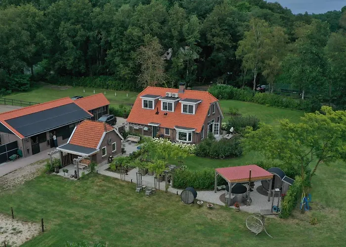 Hoeve Happiness - Ontbijt Inbegrepen - Wellness Aanwezig 4* Voorthuizen