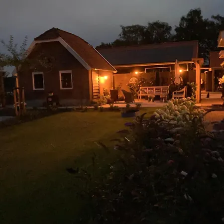 Bed and breakfast Hoeve Happiness - Ontbijt Inbegrepen - Wellness Aanwezig