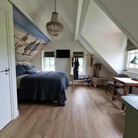 Hoeve Happiness - Ontbijt Inbegrepen - Wellness Aanwezig Bed and breakfast