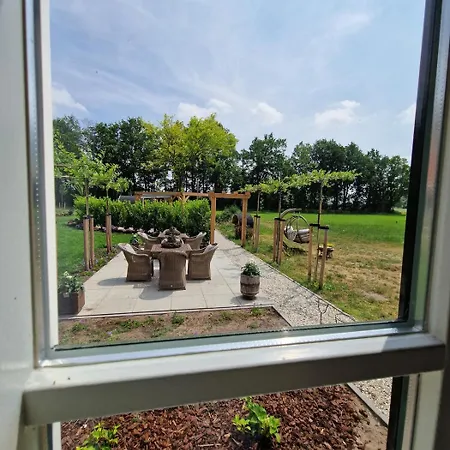 Hoeve Happiness - Ontbijt Inbegrepen - Wellness Aanwezig Bed and breakfast