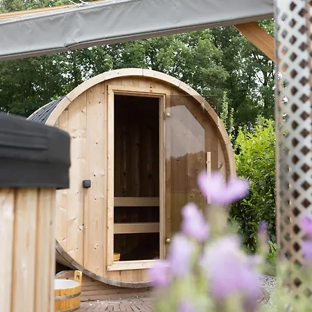 Bed and breakfast Hoeve Happiness - Ontbijt Inbegrepen - Wellness Aanwezig