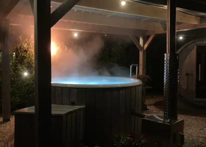 Hoeve Happiness - Ontbijt Inbegrepen - Wellness Aanwezig Alojamento de Acomodação e Pequeno-almoço